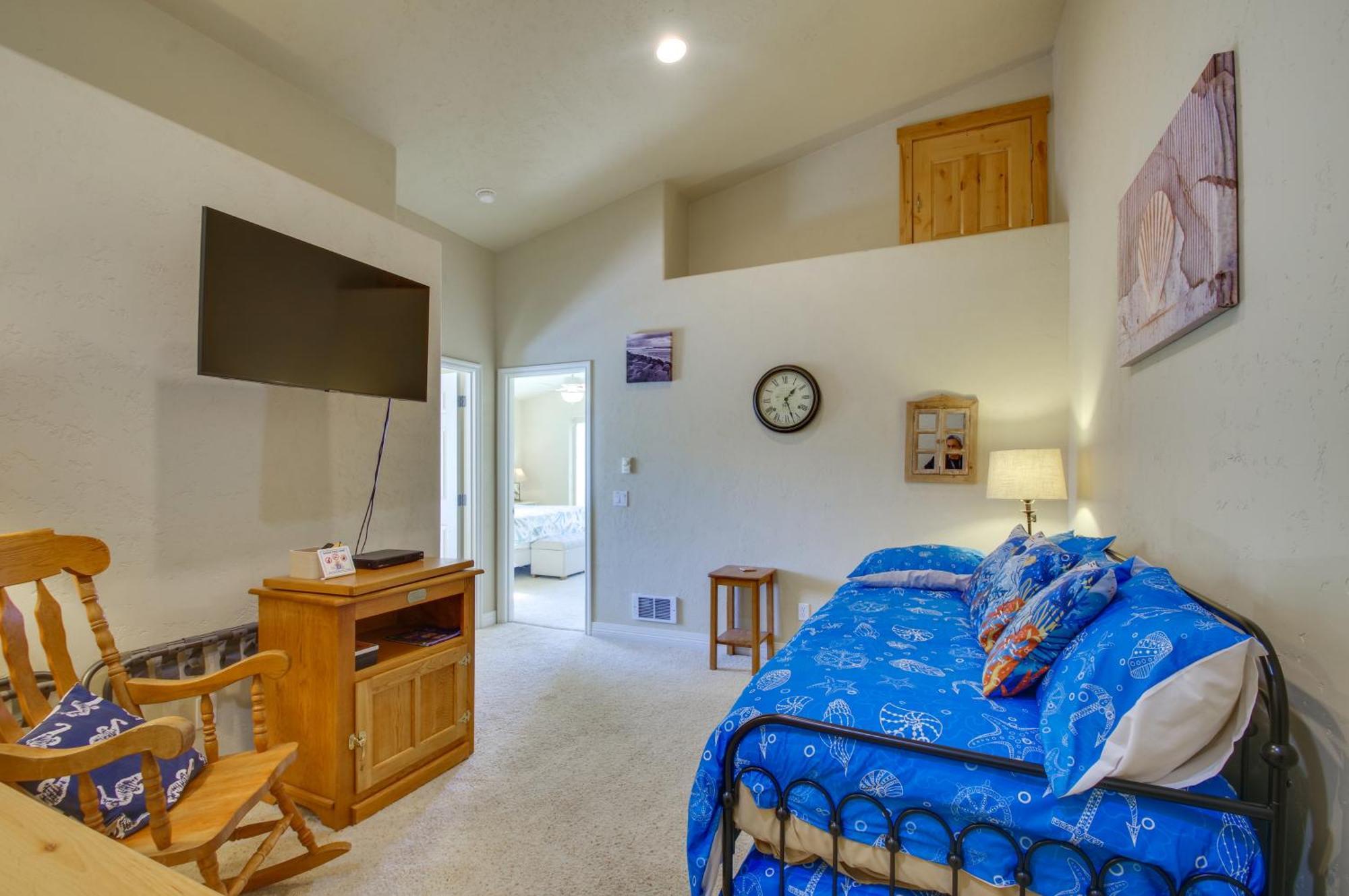 Quiet Waterfront Escape With Hot Tub And Beach Access! Gold Beach Buitenkant foto