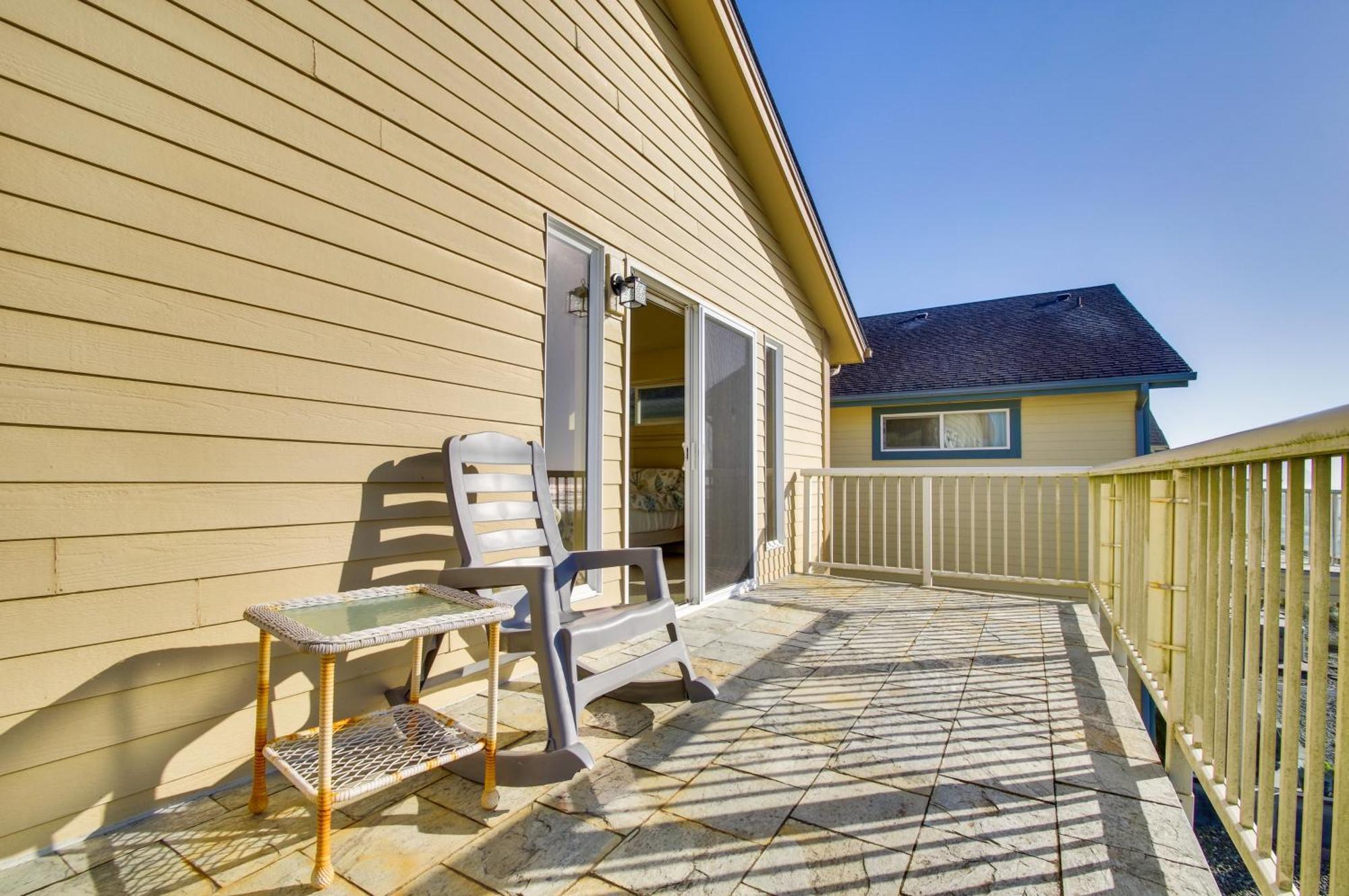 Quiet Waterfront Escape With Hot Tub And Beach Access! Gold Beach Buitenkant foto